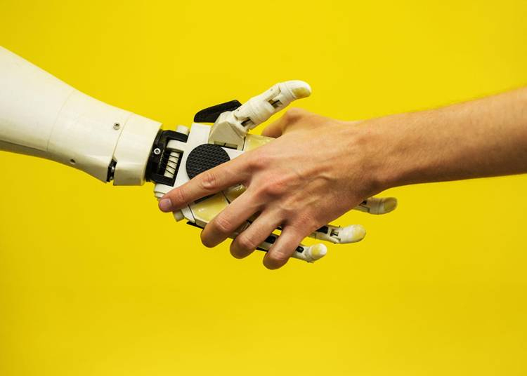 Egyre többen adják el saját adataikat az AI fejlesztéséhez!